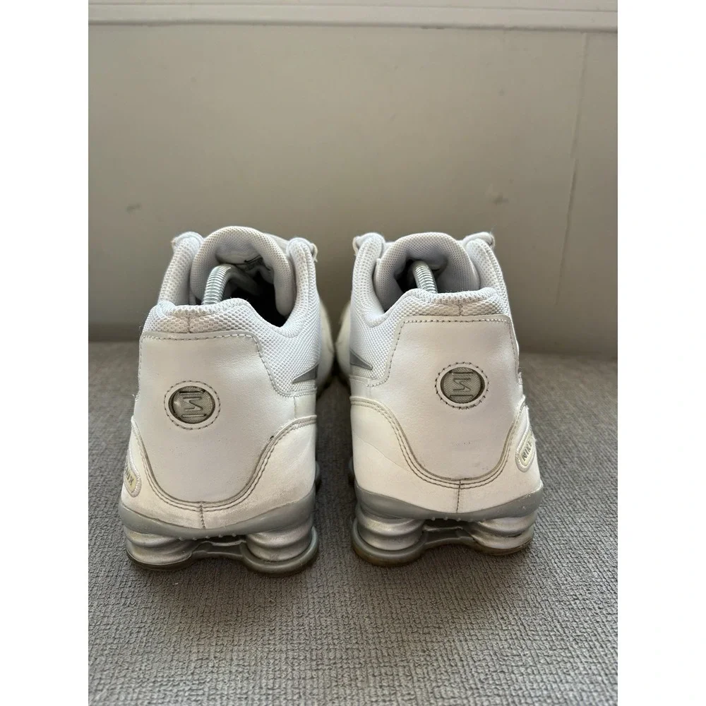 Nike shox avenue